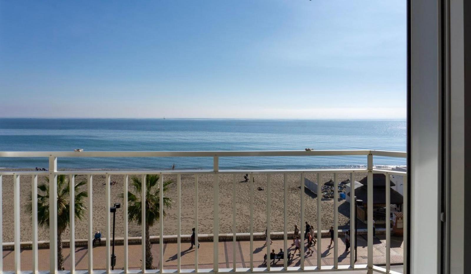 Paradise On The Seafront In Fuengirola